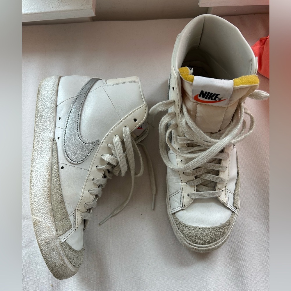 Nike Shoes Womens 7.5 Blazer Mid '77 Summit High Top Sneakers White Faux Leather